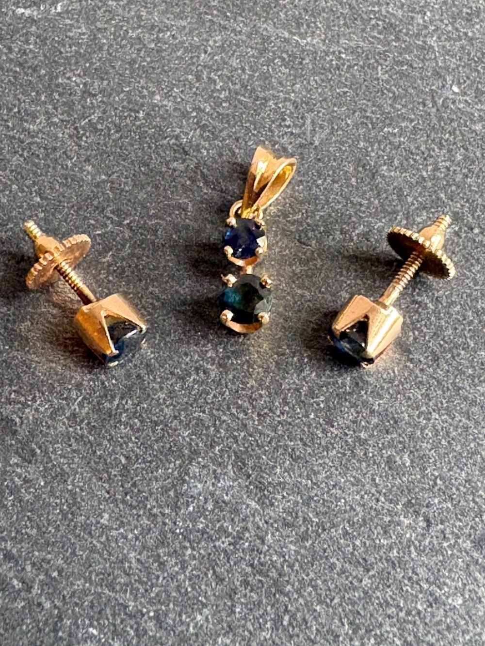 Vintage 14K Yellow Gold Sapphire Pendant & Screw-Back Earrings Set